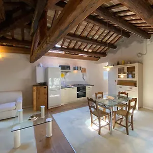 Appartamento Incastrum - La Soffitta In Centro, Ferrara